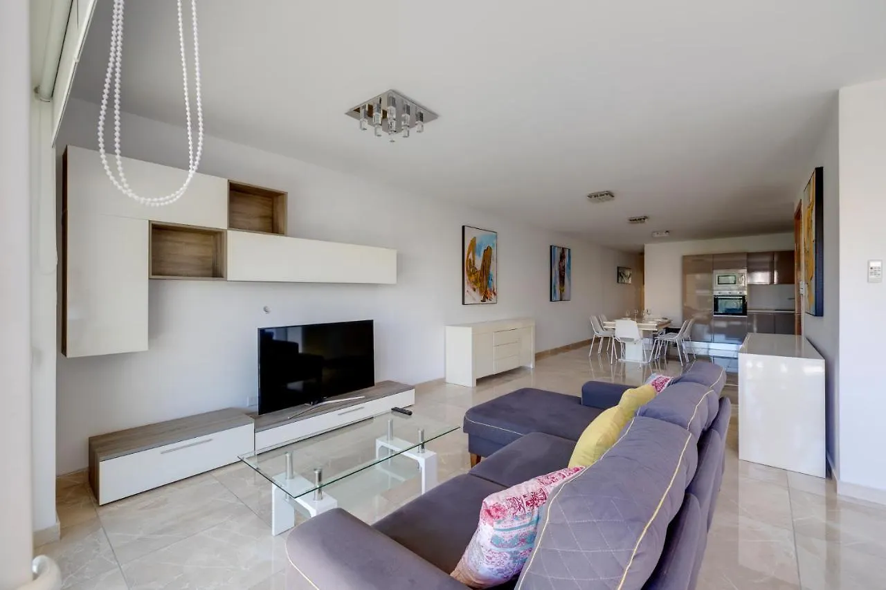 Marvellous 3Br Apartment In Central St Julians Saint Julian's