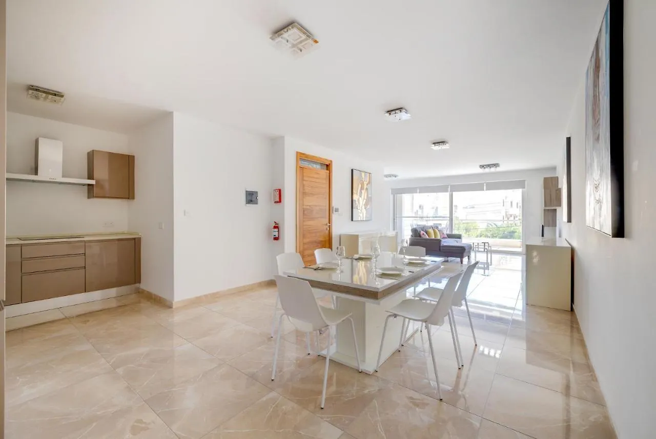 Marvellous 3Br Apartment In Central St Julians Saint Julian's